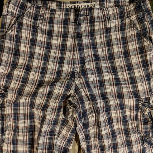 Cargo shorts - Picture 1 of 2